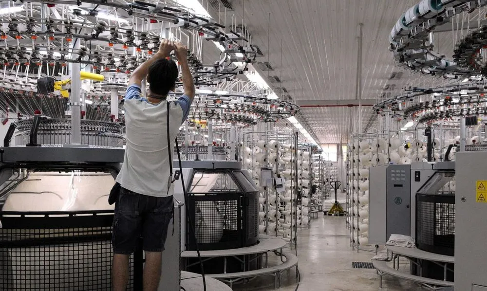 Imagem ilustrativa da imagem Produção industrial permanece estável em junho