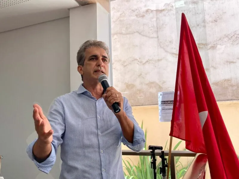 Robinson Almeida  cobrou o prefeito de Salvador, Bruno Reis (União Brasil), nesta quinta-feira, 21, a implementação do novo piso salarial dos agentes de saúde