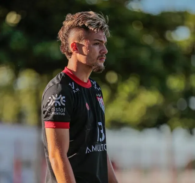 Noga pertence ao Flamengo e possui contrato com o time do Rio de Janeiro até o final de 2024