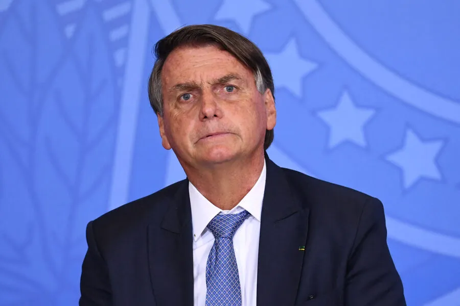 Bolsonaro só lamentou a morte do cabo Bruno de Paula Costa, que chamou de "irmão paraquedista"