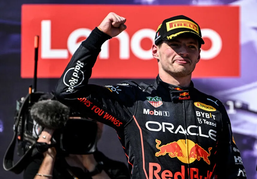 Max Verstappen venceu e teve Lewis Hamilton e George Russel no pódio
