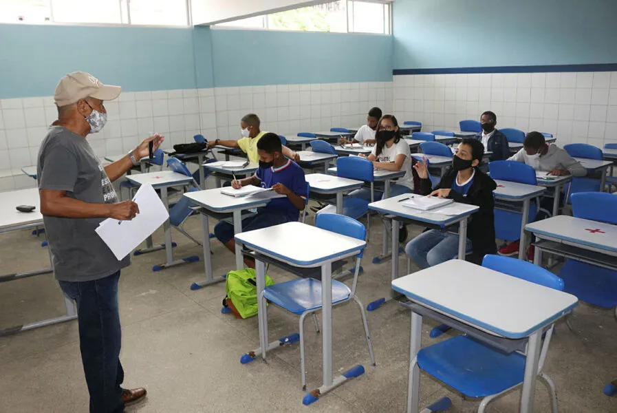 Educação básica terá perda elevada em decorrência da redução da alíquota de ICMS em todos estados do país