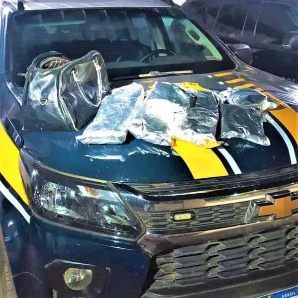 Homem de 23 anos foi encaminhado com o produto apreendido para a Delegacia de Polícia Federal em Barreiras, oeste da Bahia