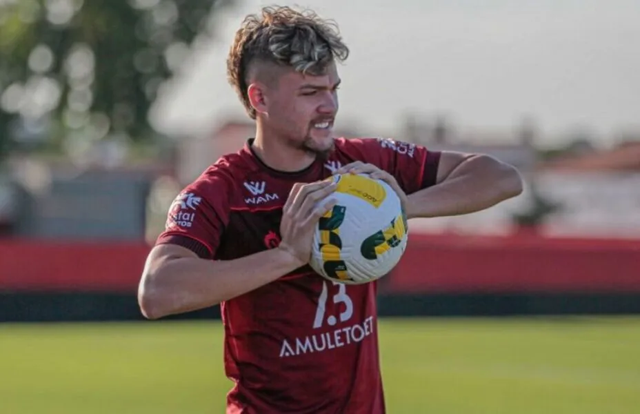 Noga pertence ao Flamengo, mas estava emprestado ao Atlético-GO