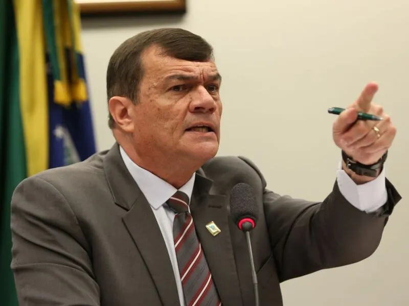 Ministro da Defesa, Paulo Sérgio Nogueira, quer acesso a  código-fonte das urnas eletrônicas