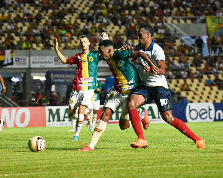Bahia estaciona nos 40 pontos e permite aproximação do Vasco, quarto colocado