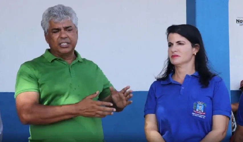 Deputado Robinho e a esposa, prefeita de Nova Viçosa, Luciana Sousa Machado Rodrigues, ambos do PP