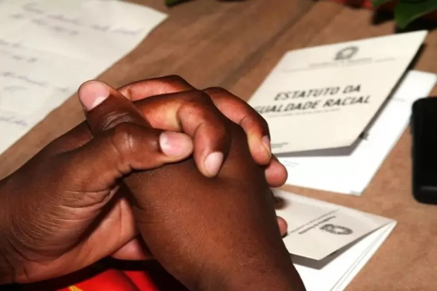 Segundo especialistas, casos de racismo ficam impunes porque o sistema judicial não aplica a lei
