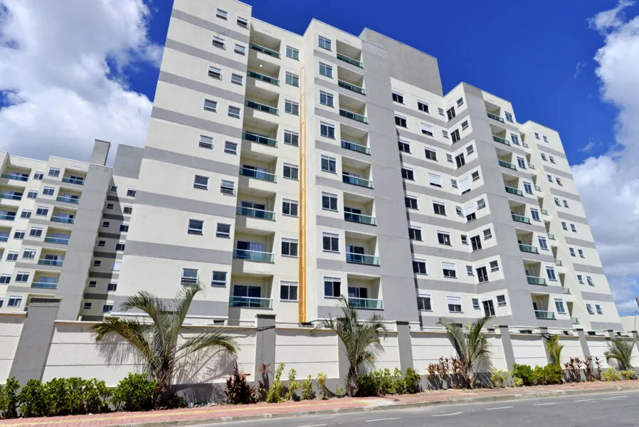 A construtora MRV aposta em  área de lazer no entorno de condomínio no município de Lauro de Freitas