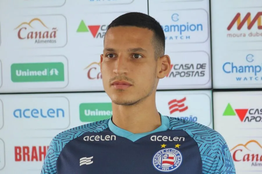 Zagueiro briga por uma posição na titularidade do Esquadrão