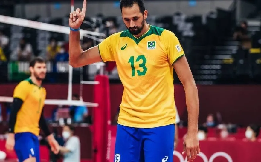 Em outubro do ano passado, Maurício Souza foi afastado da Seleção Brasileira e demitido do time em que jogava, o Minas Tênis Clube, após fazer comentário nas redes sociais em que criticava gibi por personagem bissexual