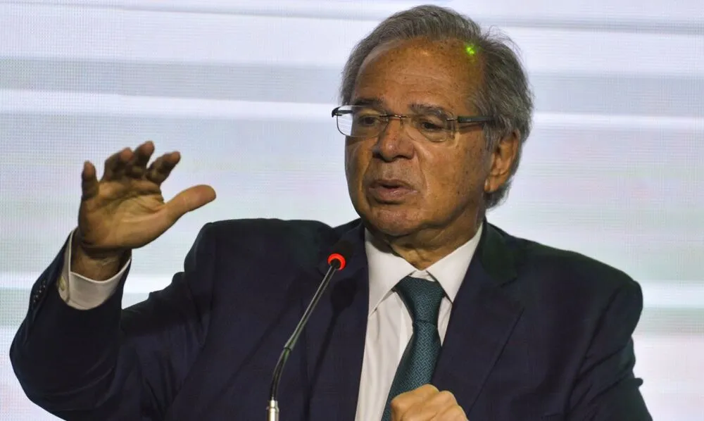 “Quando era presidente, Dilma me convidou para jantar no Alvorada com Afif, Kassab e Jaques Wagner. Foi muito atenciosa comigo. Só retribuí”, justificou Paulo Guedes