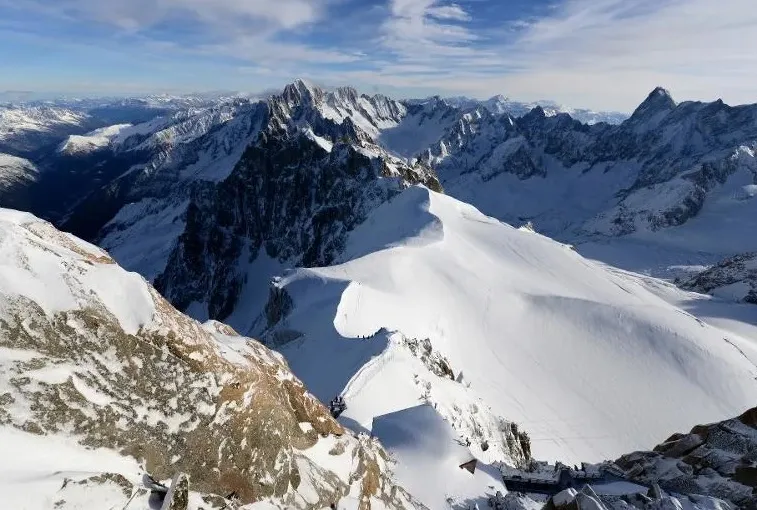 A PTL é uma das oito corridas organizadas esta semana pelo 'Ultra-Trail del Mont-Blanc', que terá quase 10.000 participantes