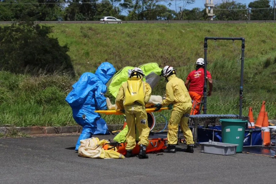 Treinamento simulado do Corpo de Bombeiros Militar da Bahia