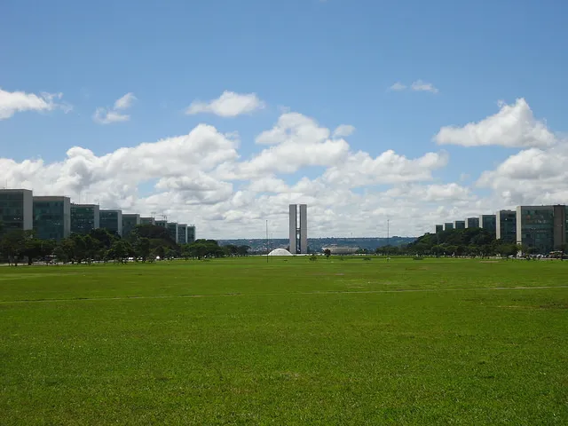 A Esplanada dos Ministérios estará fechada para o trânsito de veículos e o acesso à Praça dos Três Poderes terá sua entrada bloqueada por grades