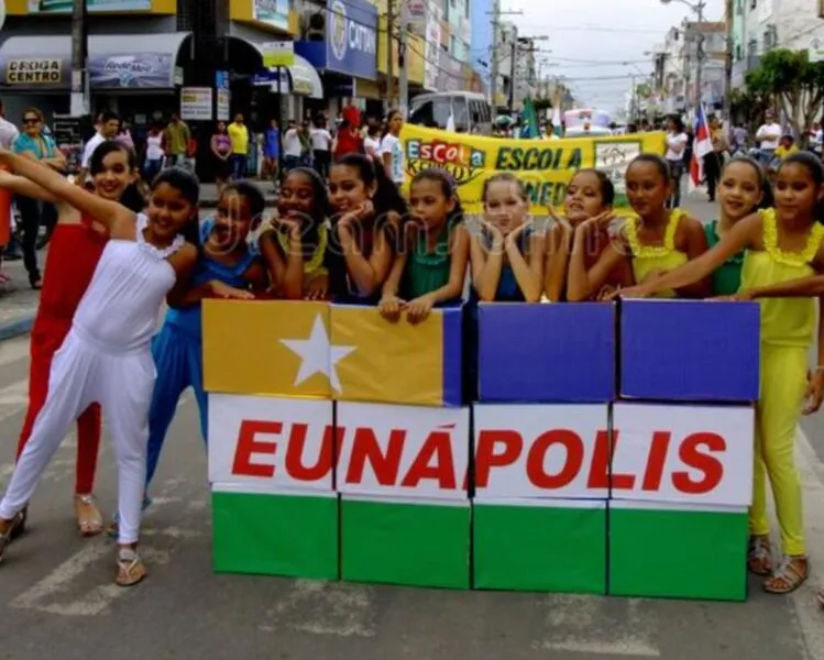 Após quatro meses de greve dos professores de Eunápolis, a gestão municipal avalia que a “APLB/Sindicato passou de todos os limites”