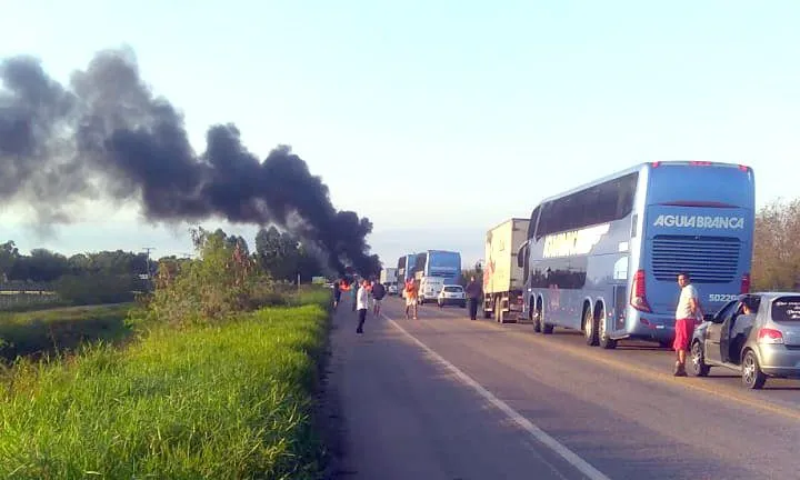 Moradores disseram que há quinze dias foram registrado três acidentes na mesma semana