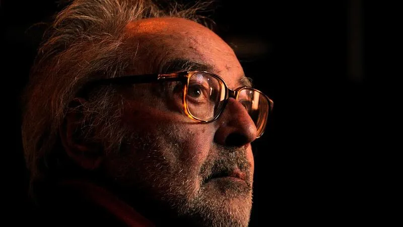 Ícone do cinema moderno, Godard  foi uma das principais figuras da Nouvelle Vague francesa