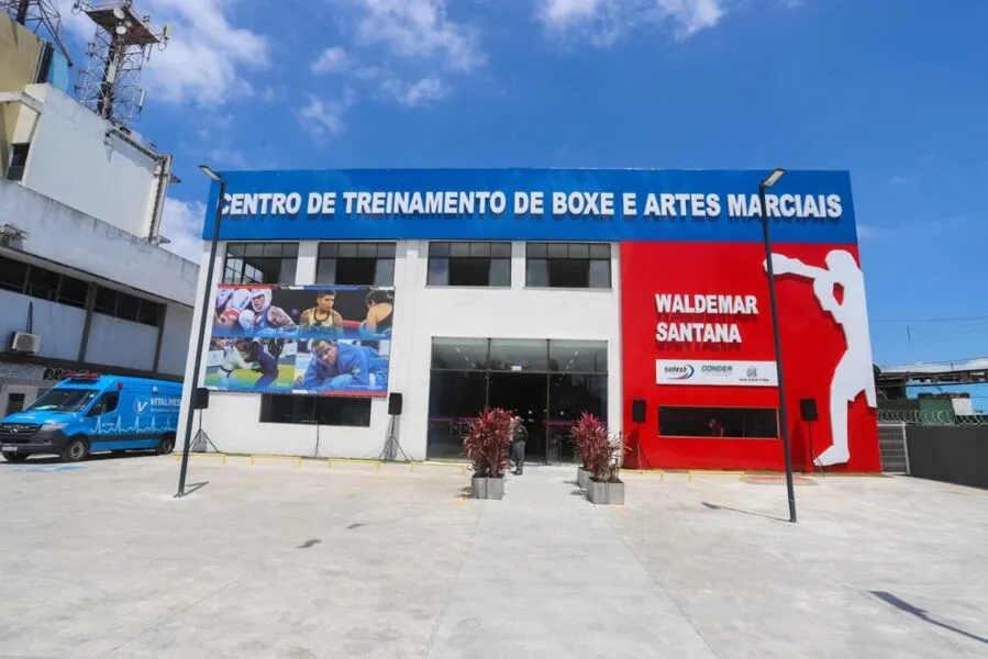 O centro fica localizado no Largo de Roma