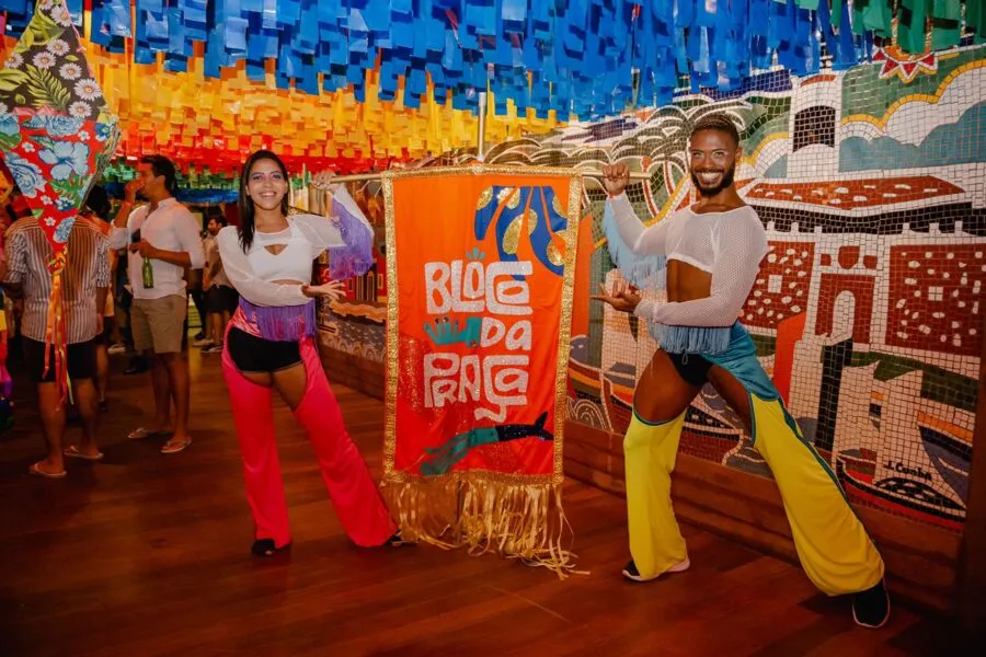 Bloco da Praça e Samba Caruru integram programação.