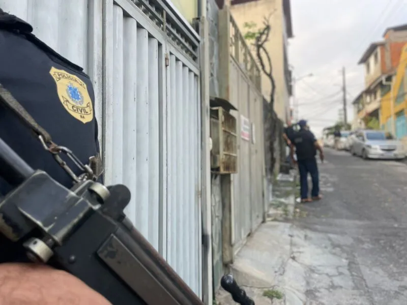 O homem foi localizando dentro de casa, na rua da Paz