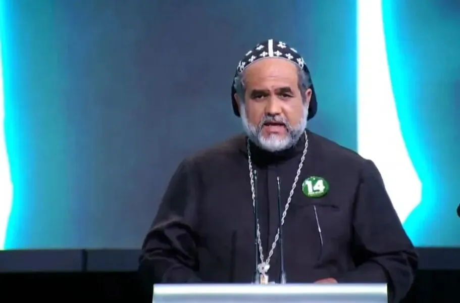 Padre Kelmon (PTB) durante debate no SBT