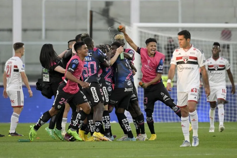 Del Valle venceu por 2 x 0, com gols de Lautaro Díaz e Faravelli e conquistou o bicampeonato da Sul-Americana