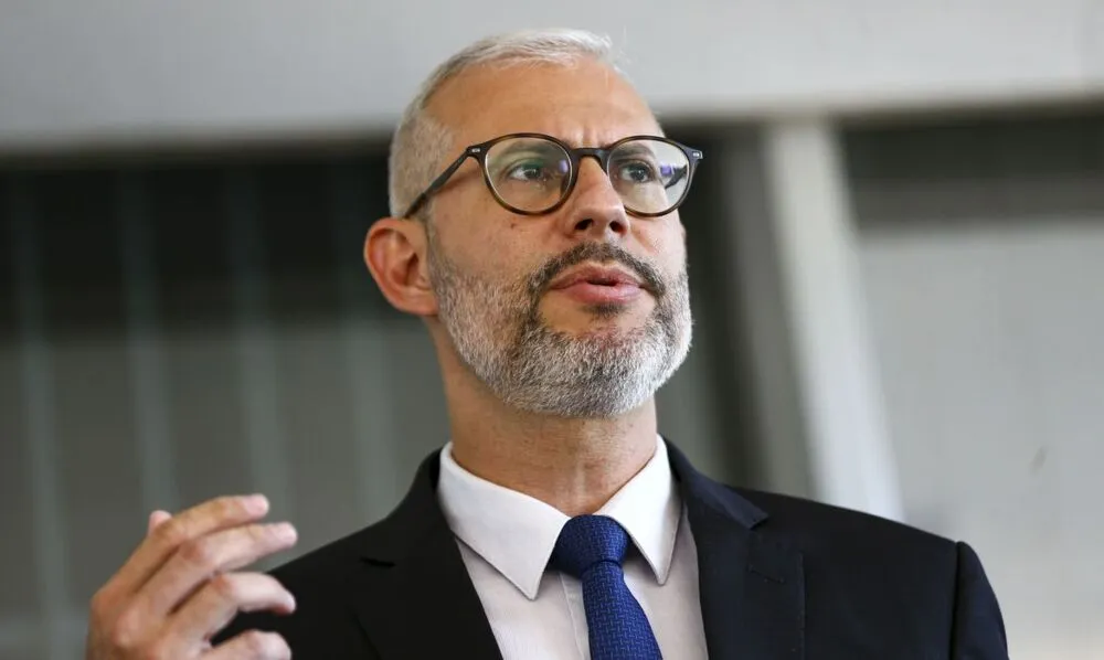 Segundo ele, congelamento não vai comprometer as despesas básicas de nenhuma universidade