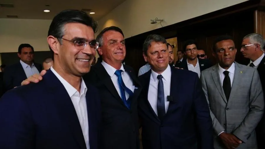 Existe temor de que forçar a desfiliação de Rodrigo Garcia poderia prejudicar os candidatos do PSDB que disputarão o segundo turno em outros estados