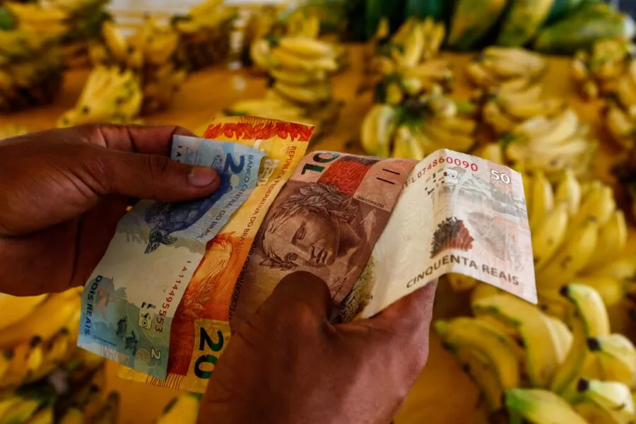 Analistas avaliam que os alimentos tendem a ficar em um patamar elevado de preços até dezembro