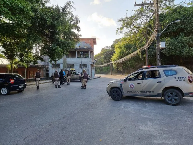 Equipes da 14ªCompanhia Independente da Polícia Militar (CIPM/Lobato) estavam patrulhando em Plataforma