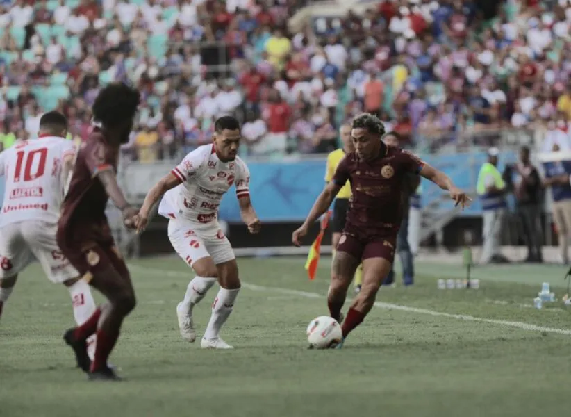 Bahia não conseguiu vencer o Vila Nova com a Fonte Nova lotada e deixou o torcedor angustiado