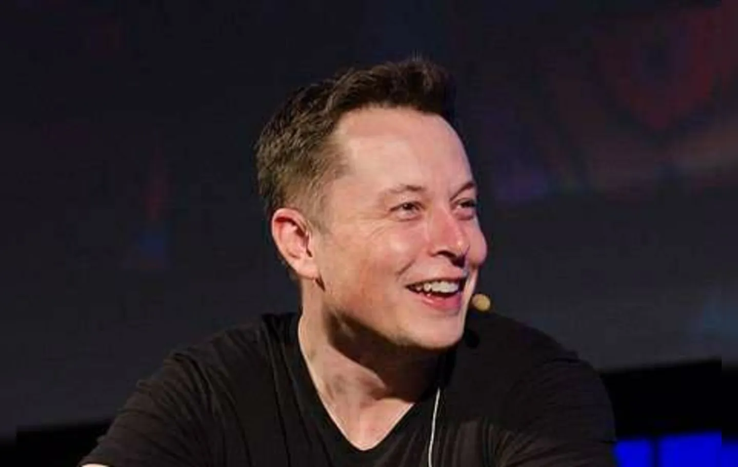 Elon Musk afirma que o Twitter não cumpriu com suas obrigações