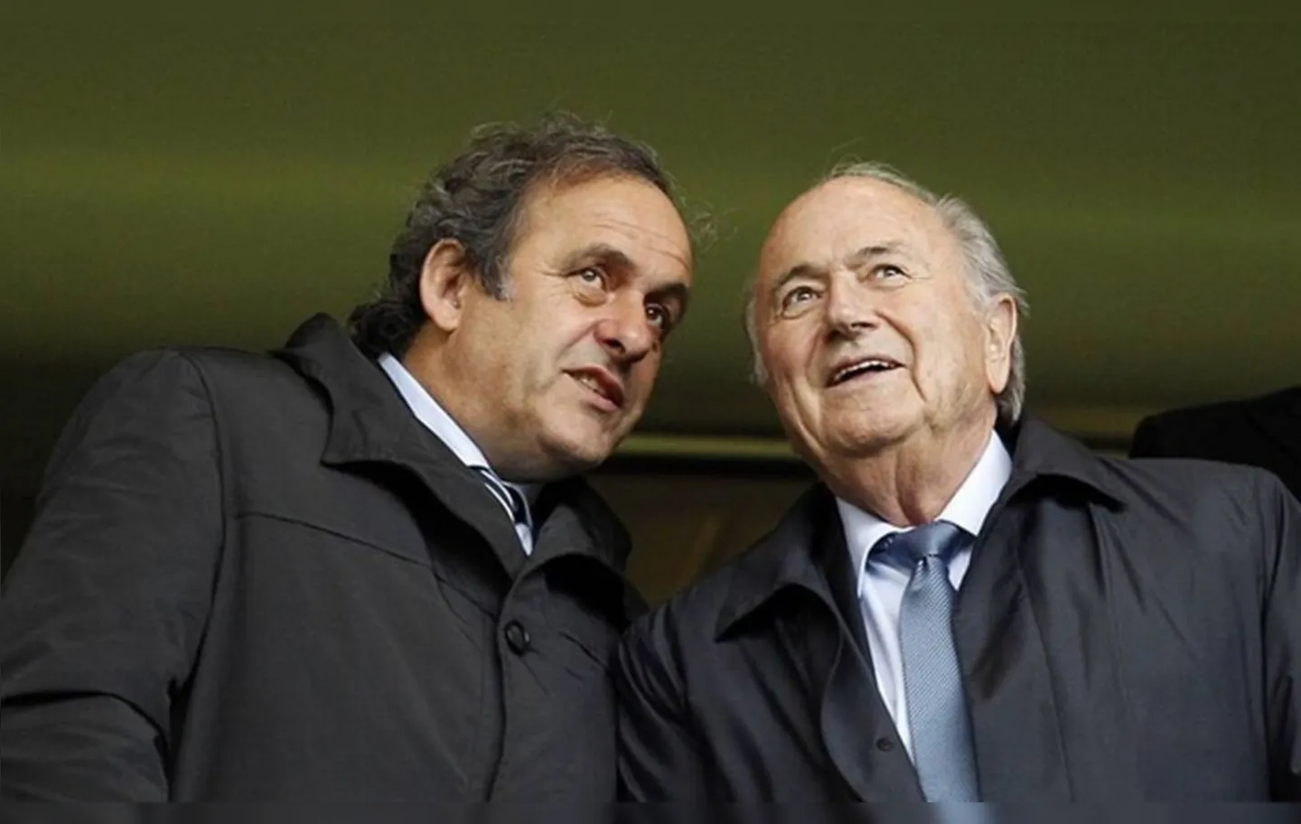 Platini e Blatter eram investigados por comandar desvio de 2 milhões de francos suíços da Federação Internacional de Futebol Associado