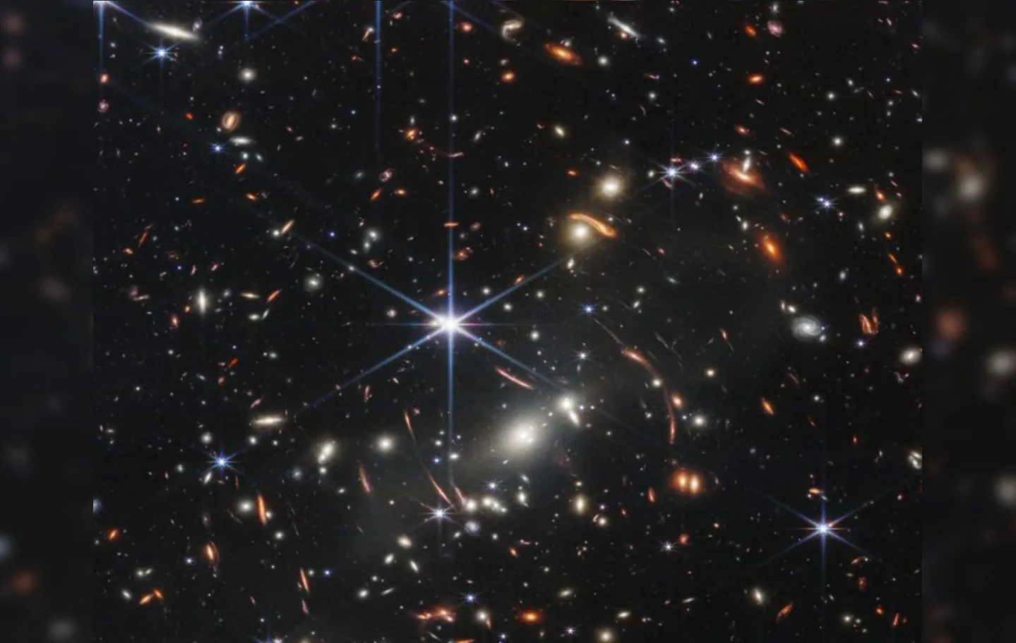 Webb conseguiu ver milhares de galáxias por meio de seu mecanismo infravermelho