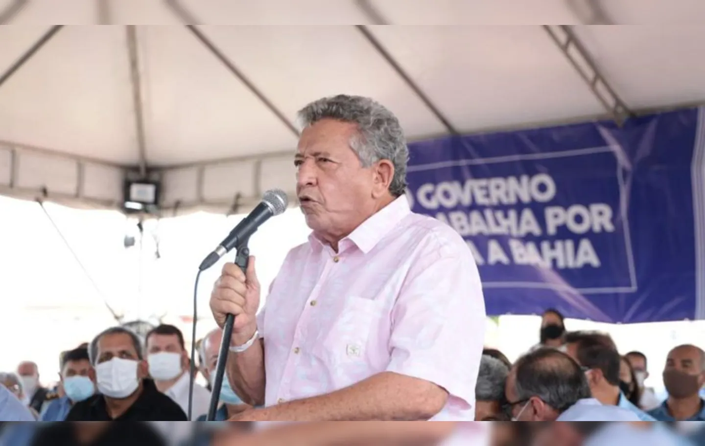 “Por isso está crescendo, movimentamos o mundo político nosso e isso reflete com força na opinião pública da Bahia”, disse Luiz Caetano