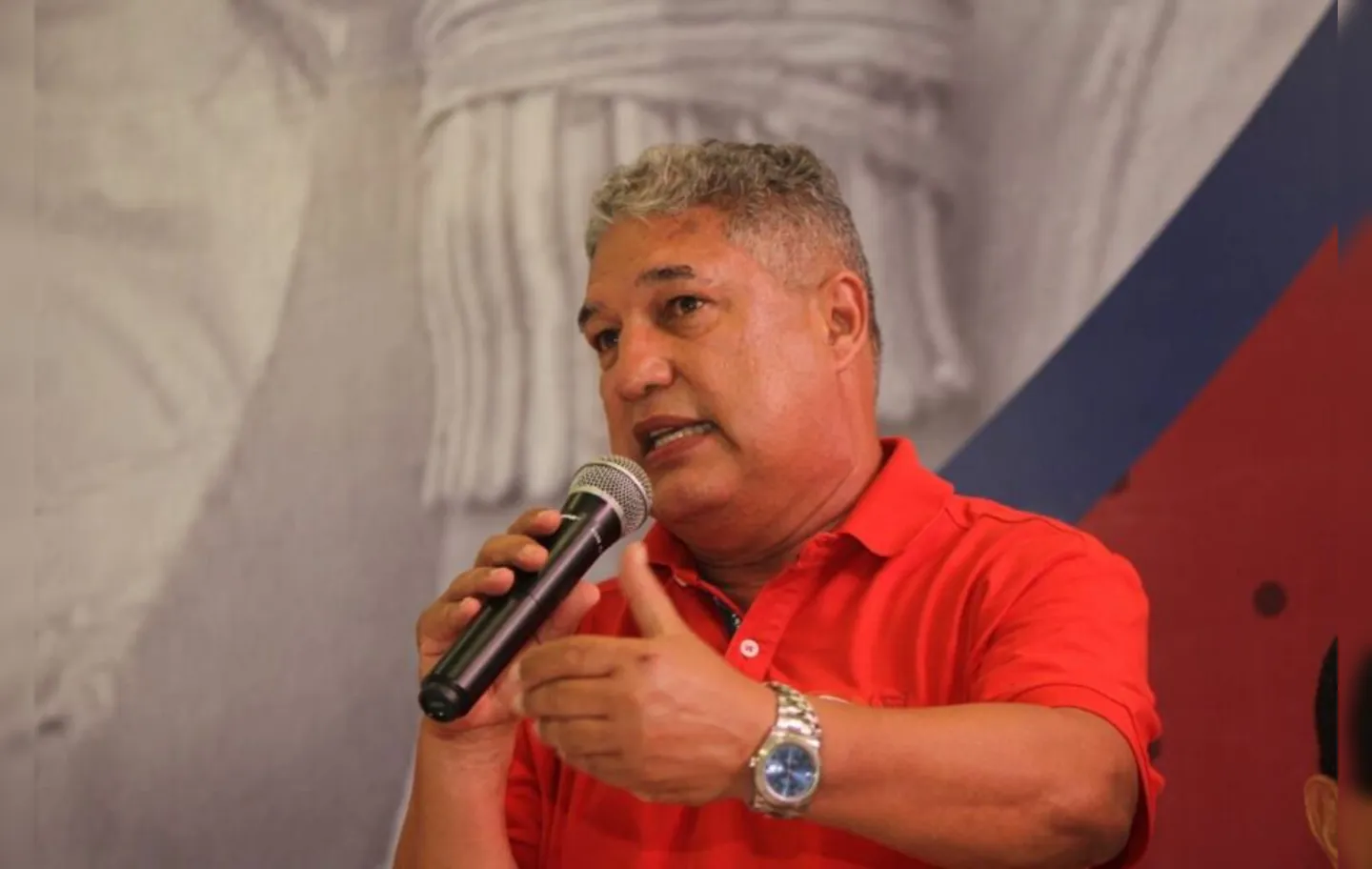 Rosemberg criticou a prefeitura de Salvador e disse que desde a gestão de Neto, sucedida por Bruno Reis, se limita ao trabalho de "maquiagem"