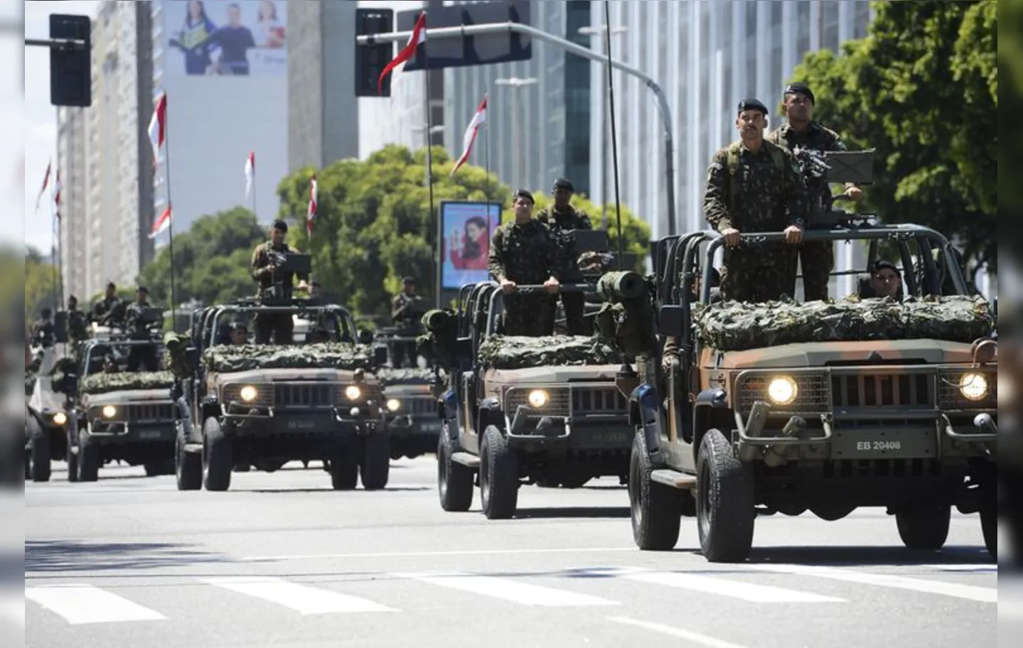 Tradicionalmente, a parada militar em comemoração ao Sete de Setembro no Rio de Janeiro é realizada no centro da cidade