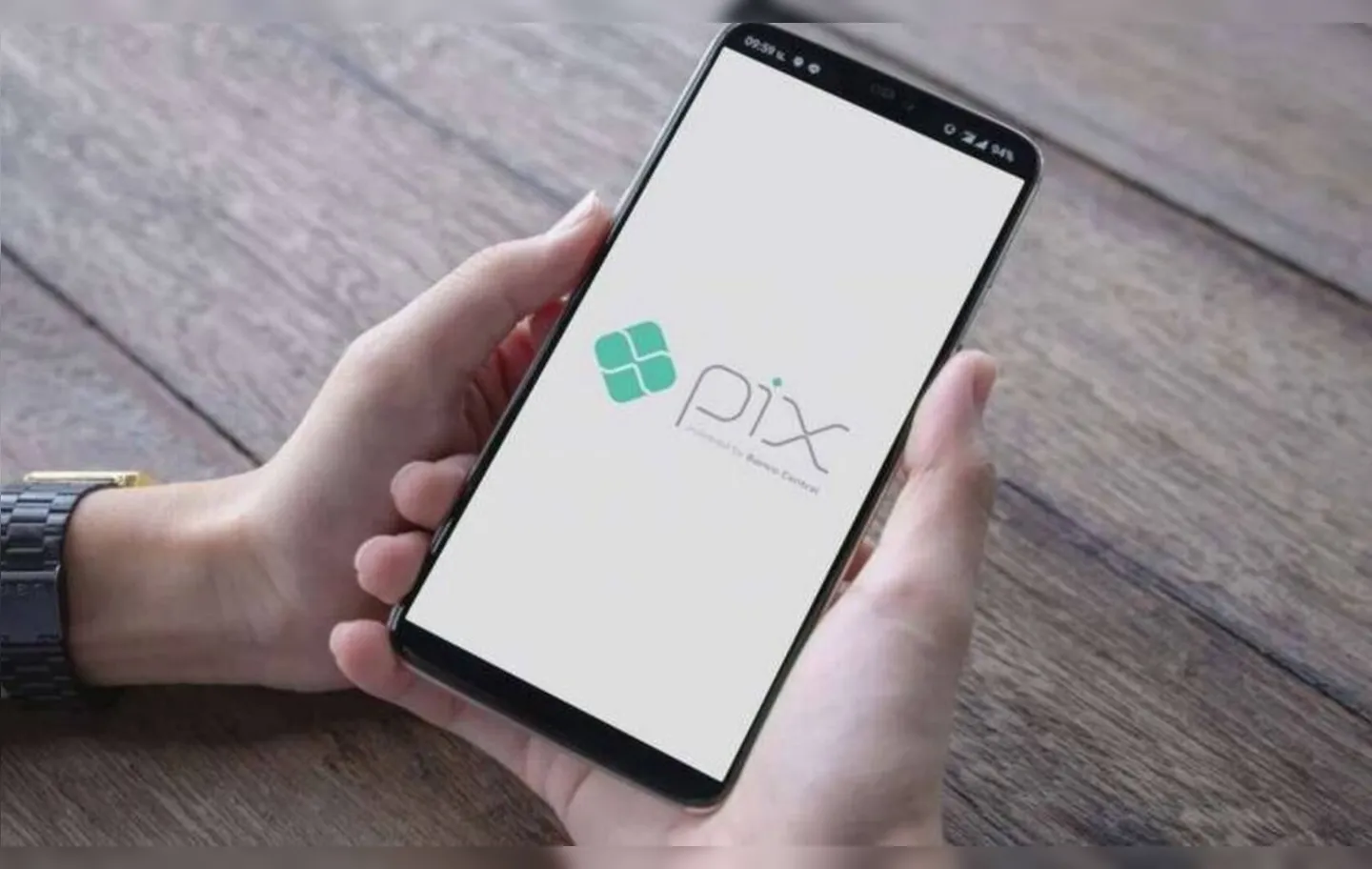 O PIX é um sistema de pagamento eletrônico instantâneo e gratuito oferecido pelo Banco Central