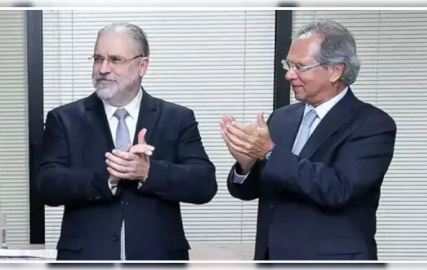 Pedidos do delegado da PF contra Aras, Guedes e Figueiredo foram negados pelo ministro Luis Roberto Barroso, relator do inquérito no STF