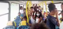 Imagem ilustrativa da imagem Vidro de ônibus escolar solta e fere aluna no município de Conde
