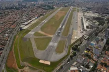 Imagem ilustrativa da imagem Aeronave arremete para evitar colisão no aeroporto de Congonhas
