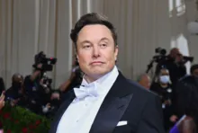 Imagem ilustrativa da imagem Elon Musk teve caso com esposa de cofundador do Google, diz jornal