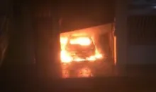 Imagem ilustrativa da imagem Servidor morre após veículo pegar fogo dentro de garagem em Seabra