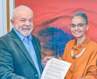 Imagem ilustrativa da imagem Após anos de rompimento, Marina Silva garante apoio à Lula