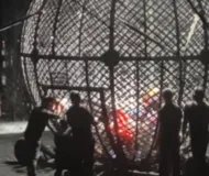 Imagem ilustrativa da imagem Motoqueiros se chocam durante apresentação em circo de Itabuna