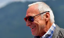 Imagem ilustrativa da imagem Fundador da equipe Red Bull de F1 morre aos 78 anos