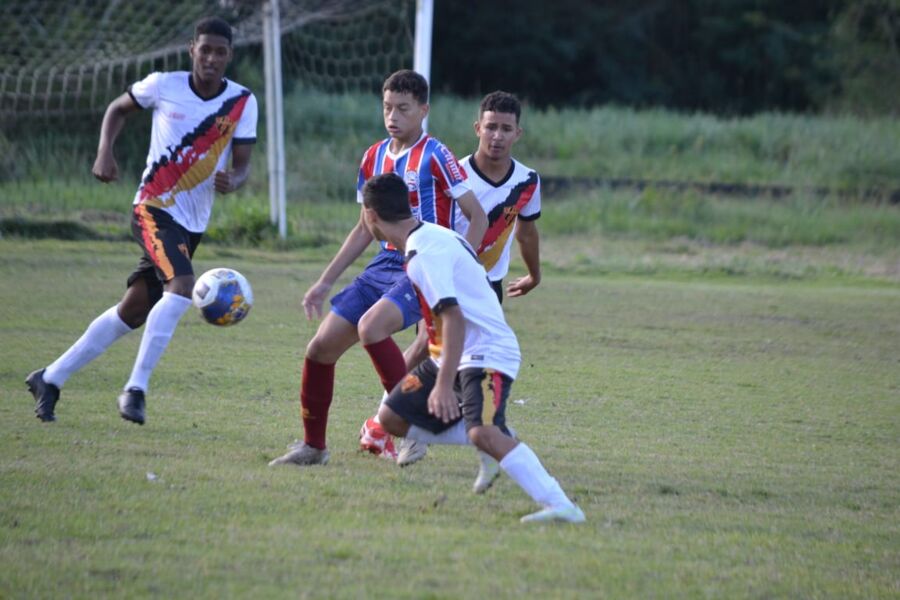 Bahia jogou em Dias D´Ávila e goleou a seleção de Saubara por 16 a zero