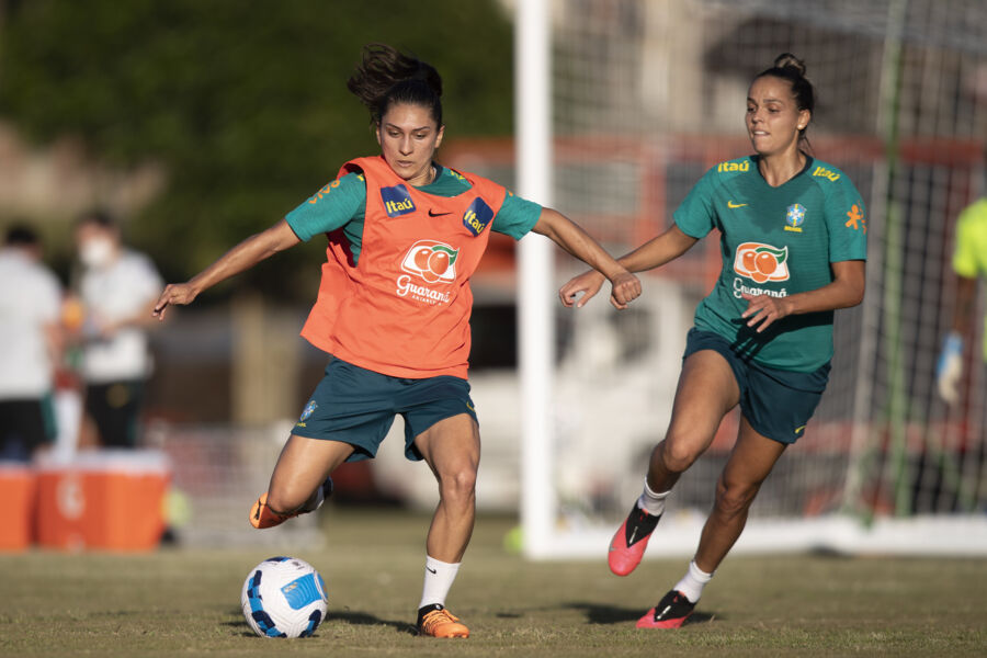 Debinha é a atleta de confiança de Pia dentro de campo e uma das mais experientes do grupo, sendo campeã do torneio em 2018
