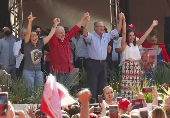 Lula discursou à apoiadores em um encontro de lideranças realizado em Diadema, na Grande São Paulo, neste sábado, 9